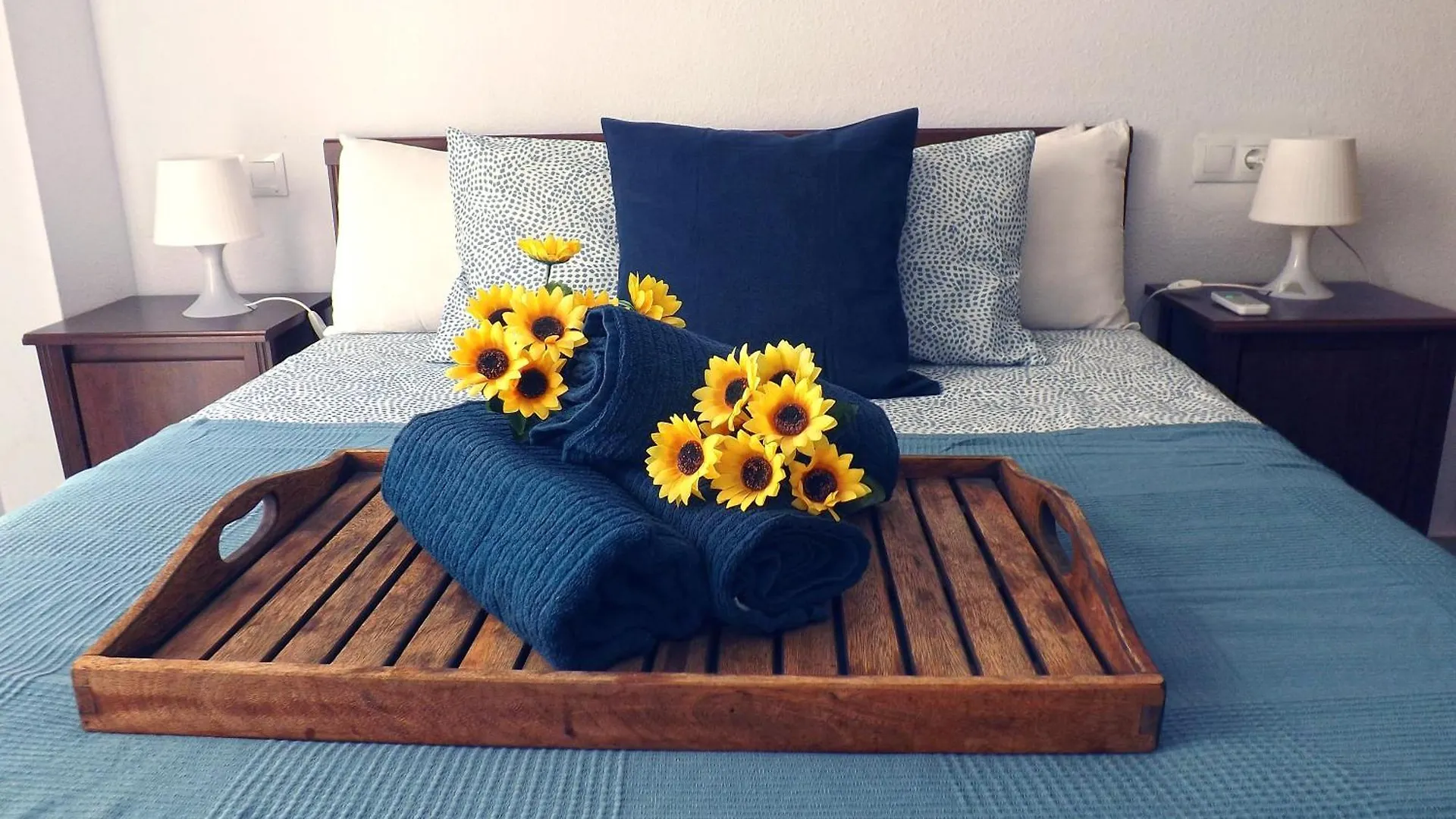 شقة Casa Familiar Ideal Para 10 Con Jardin, Terraza, Bbq Y Playa بينالماذينا