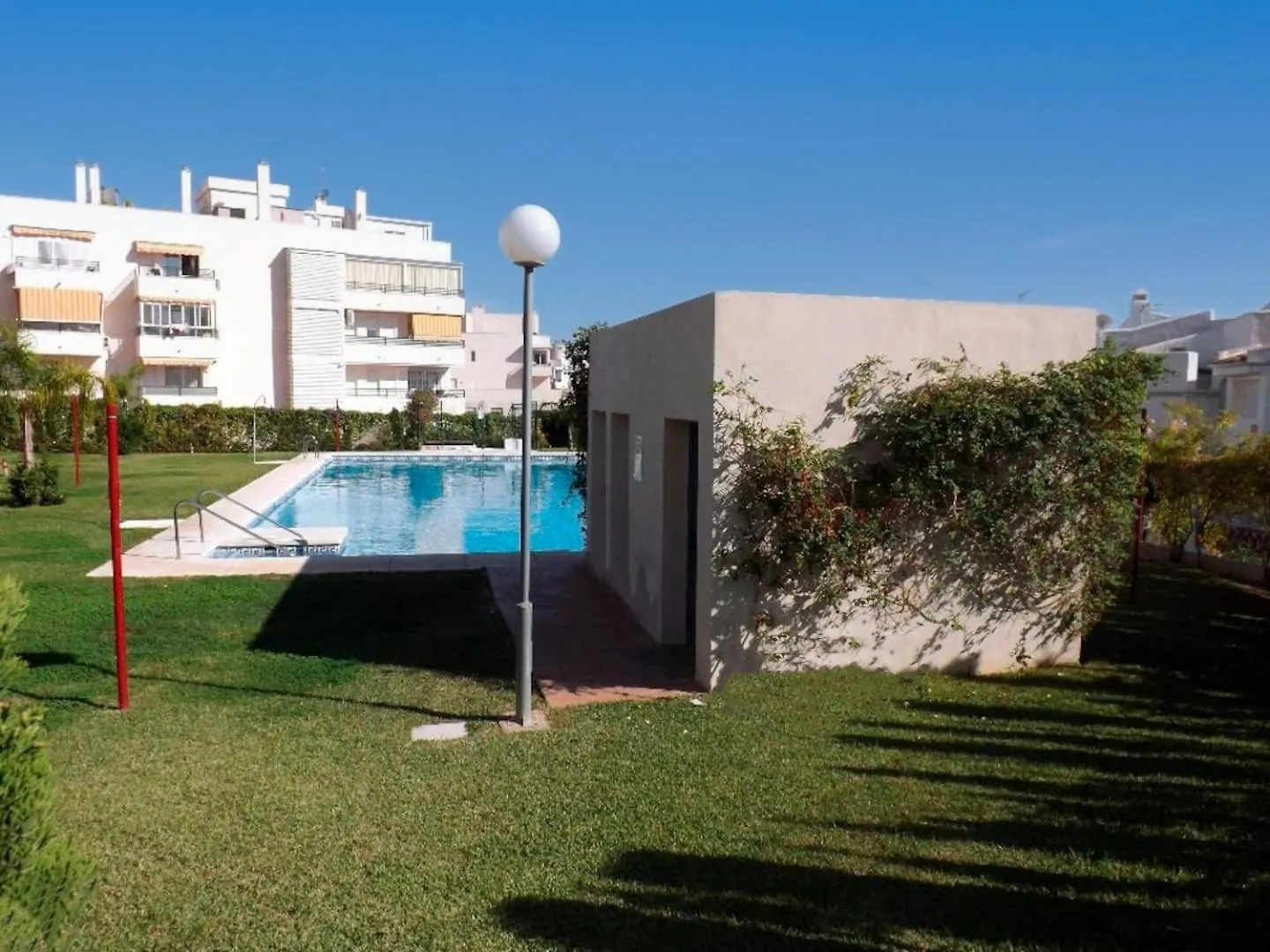 Casa Familiar Ideal Para 10 Con Jardin, Terraza, Bbq Y Playa بينالماذينا شقة