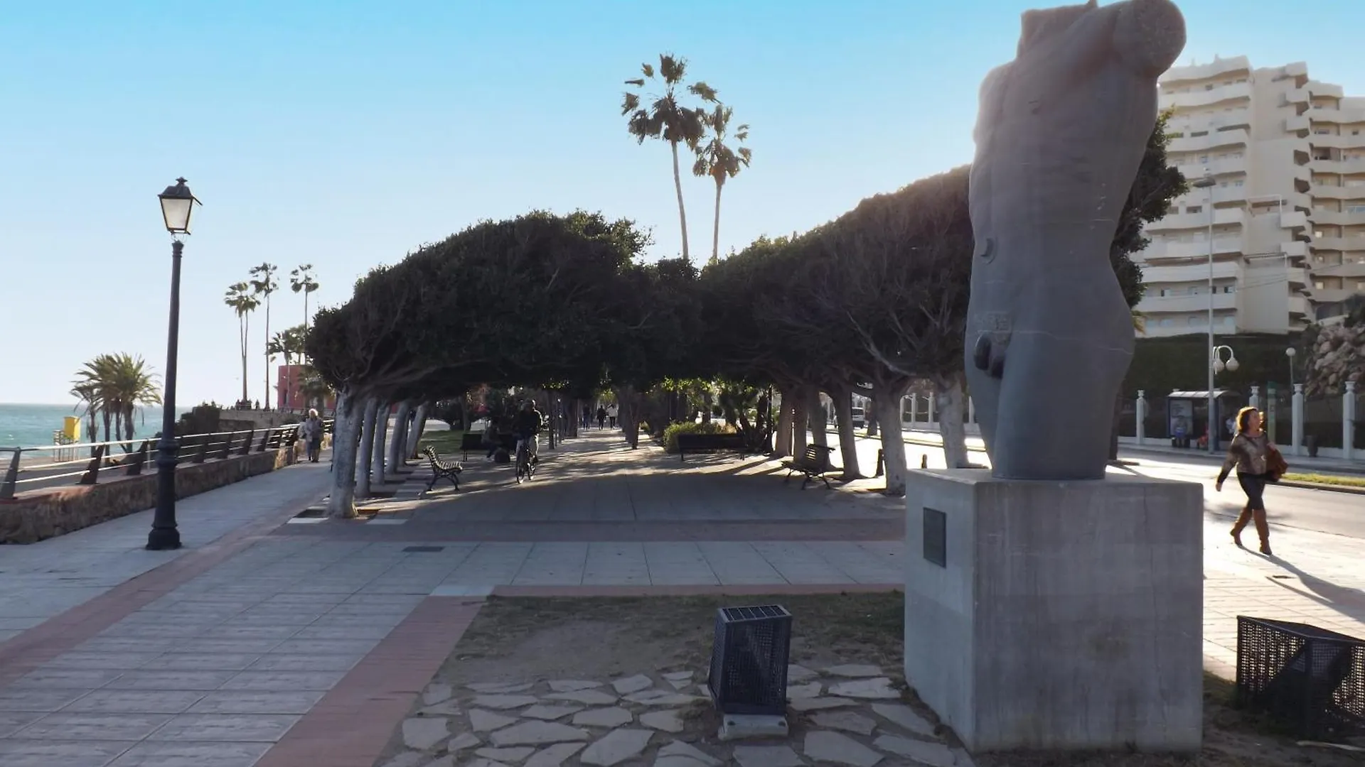 شقة Casa Familiar Ideal Para 10 Con Jardin, Terraza, Bbq Y Playa بينالماذينا