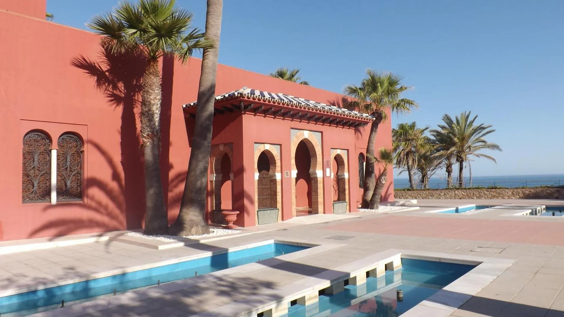 Casa Familiar Ideal Para 10 Con Jardin, Terraza, Bbq Y Playa بينالماذينا شقة