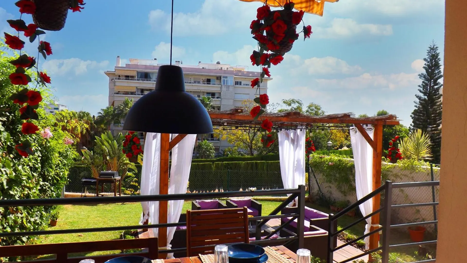 Casa Familiar Ideal Para 10 Con Jardin, Terraza, Bbq Y Playa بينالماذينا شقة